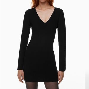 Aritizia Sculpt Knit V Neck Dress